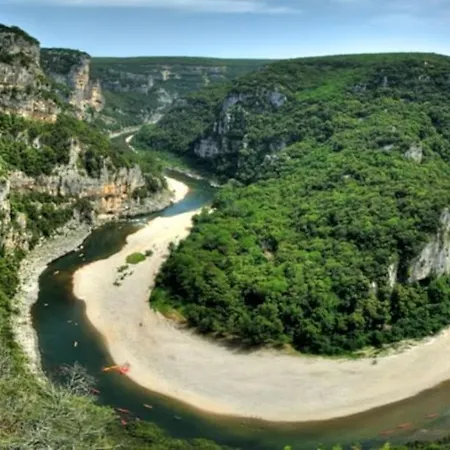 L'olivier Vallon-Pont-dʼArc
